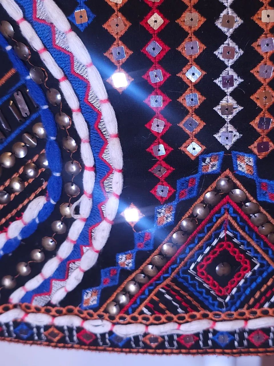 Saia Zara tam G decorada - Foto 2