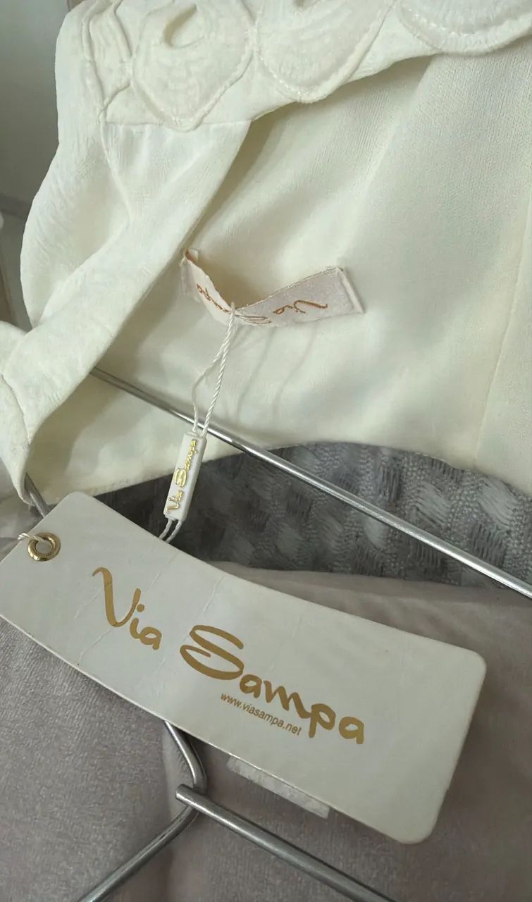Vestido longo/midi offwhite com fendas nas pernas  - Foto 3