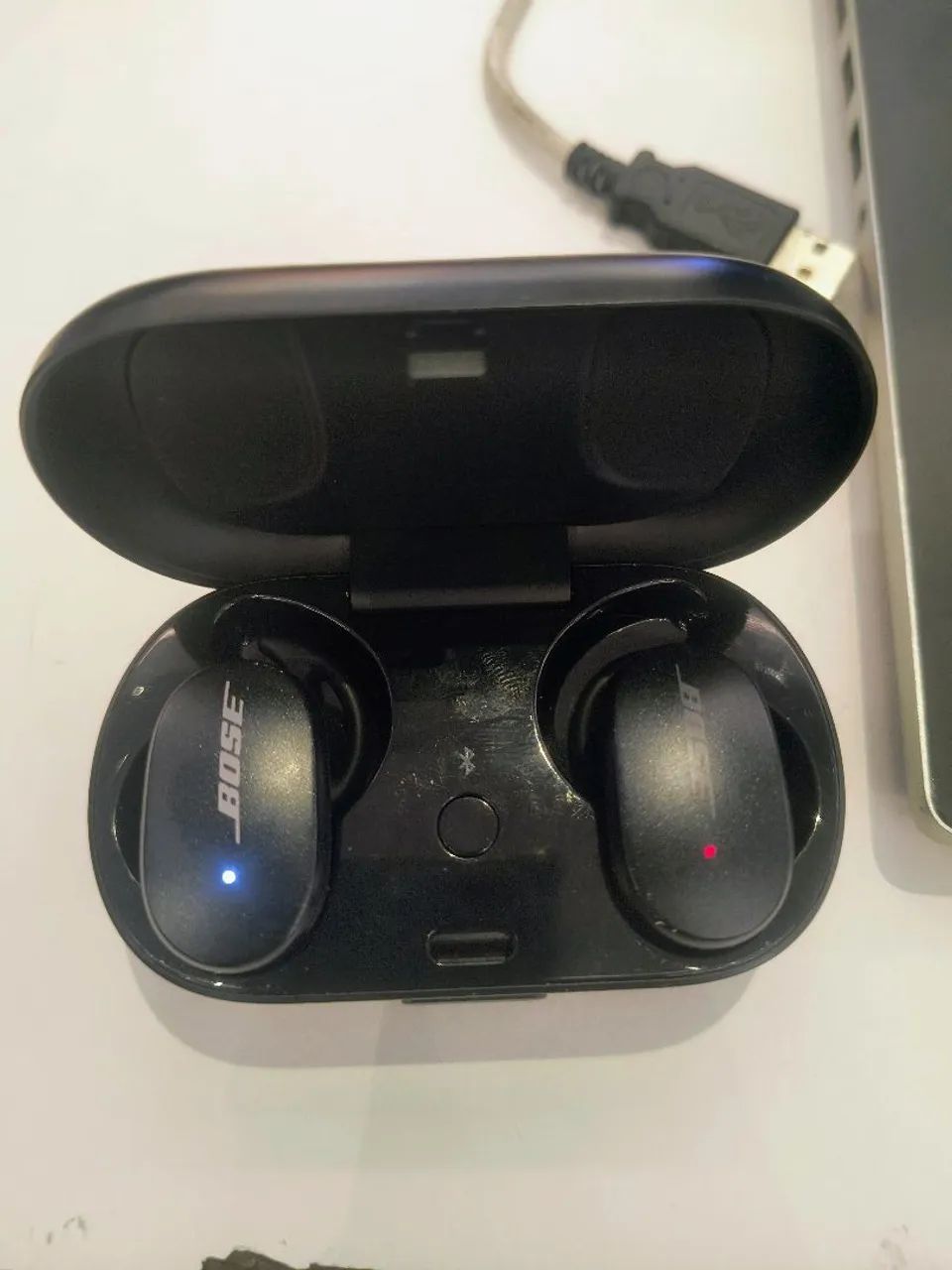 Bose quiet comfort earbuds com defeito 