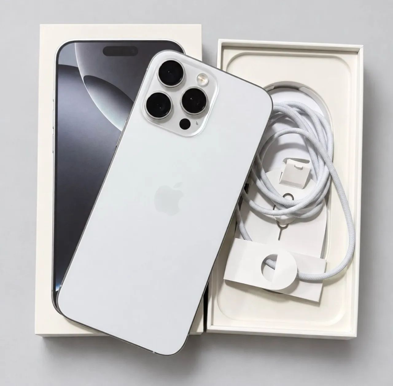iPhone 16 Pro Max 256 - Foto 2