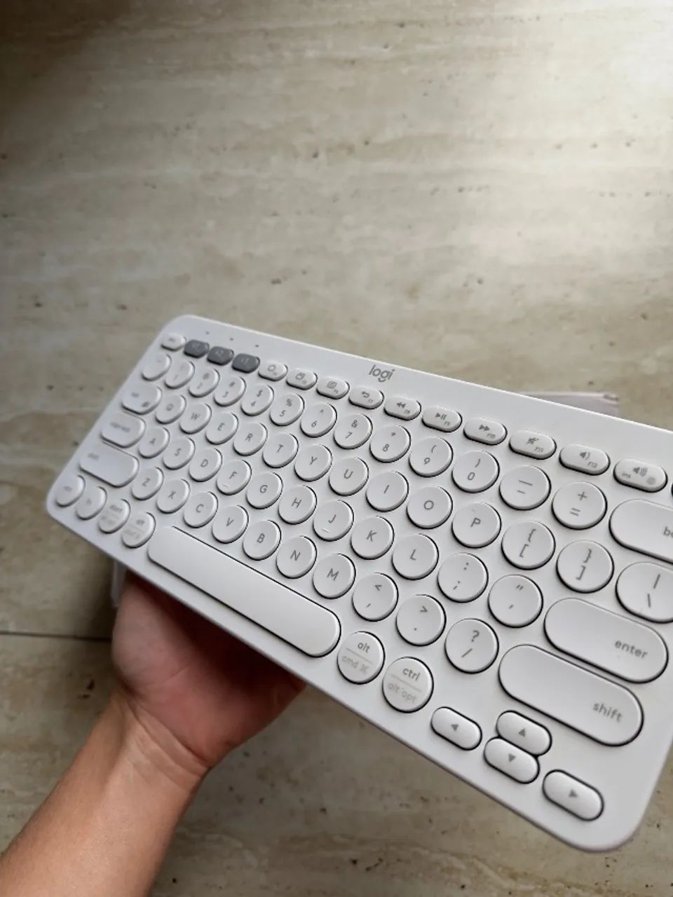 Teclado Logitech Pebble Keys 2 K380s Bluetooth Branco - Pouco Uso - Foto 2