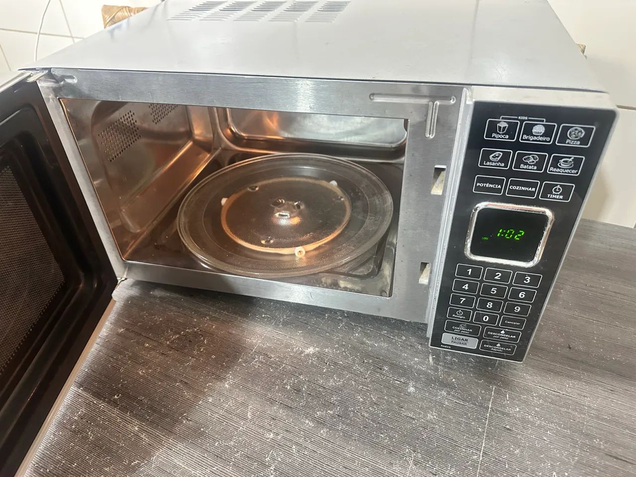 Microondas Philco 25L inox - Foto 2
