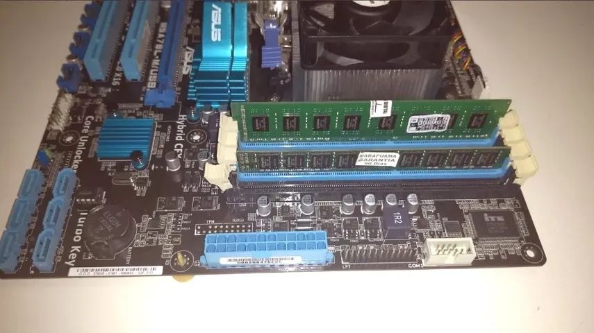Placa Mãe ASUS  - Foto 4