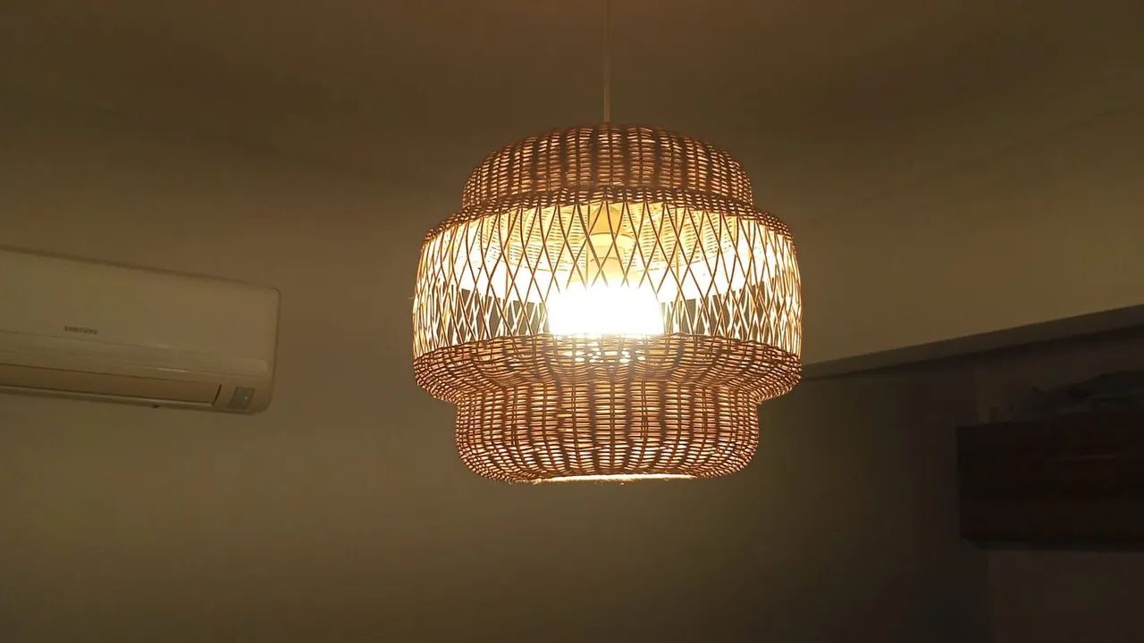 Luminária Pendente em Fibra Natural / Rattan - Estilo Moderno