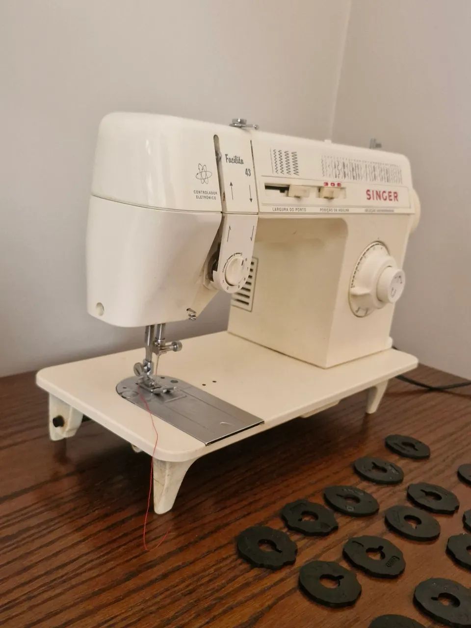 Singer facilita 43 220V  - Foto 4