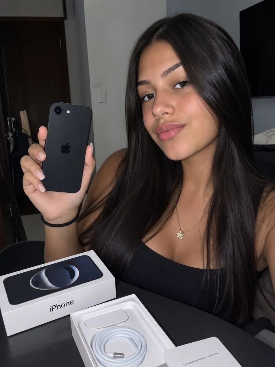 iPhone 16e Preto 128GB