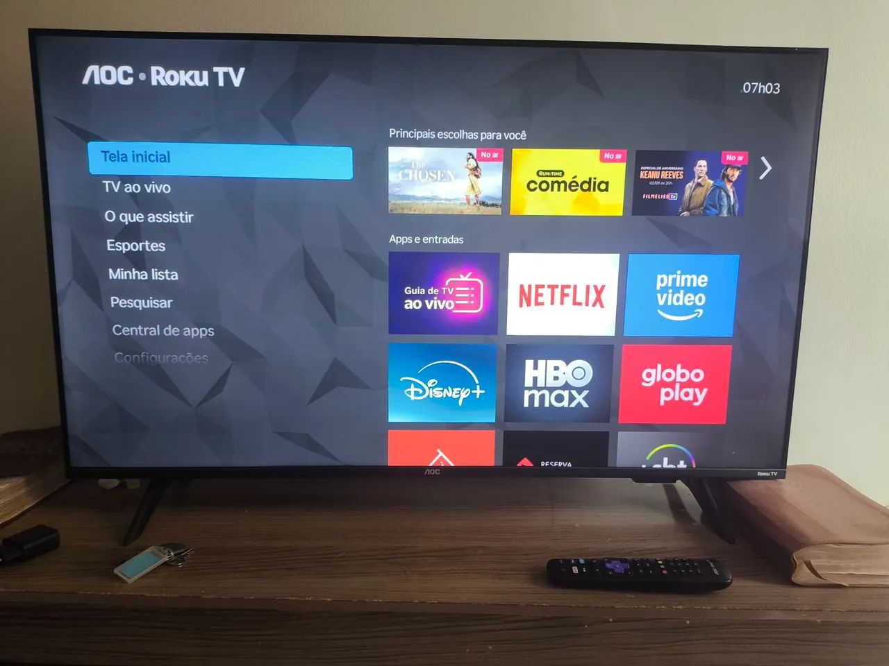 Vendo TV AOC ROKU , 43 polegadas - 1 mês de uso e com garantia - 1000 reais a vista. 