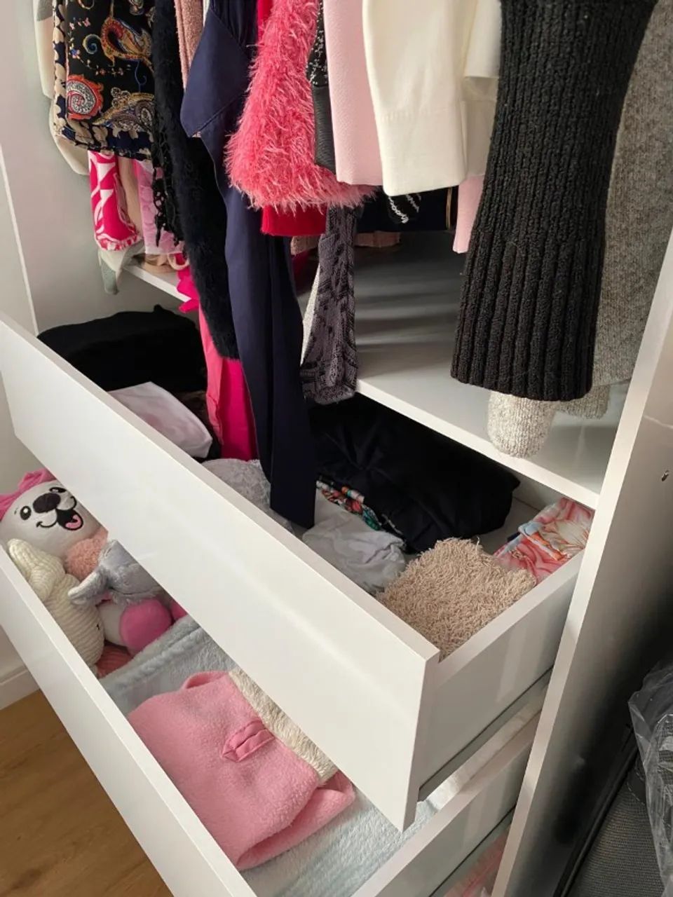Quarda Roupas - Foto 2