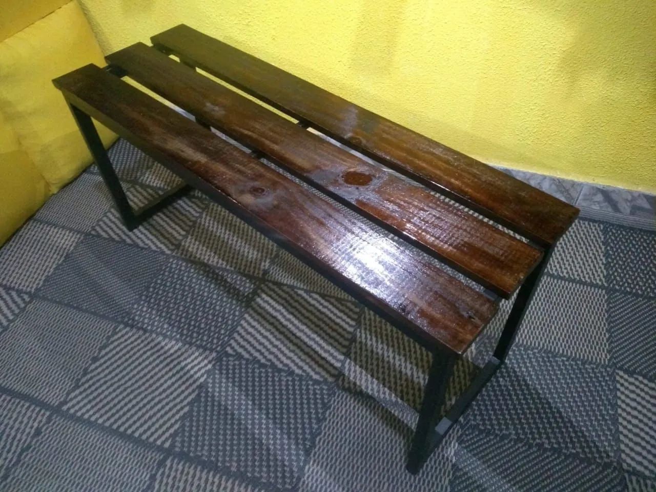 Banco de Ferro e Madeira maciça/80cm/ Recepção 