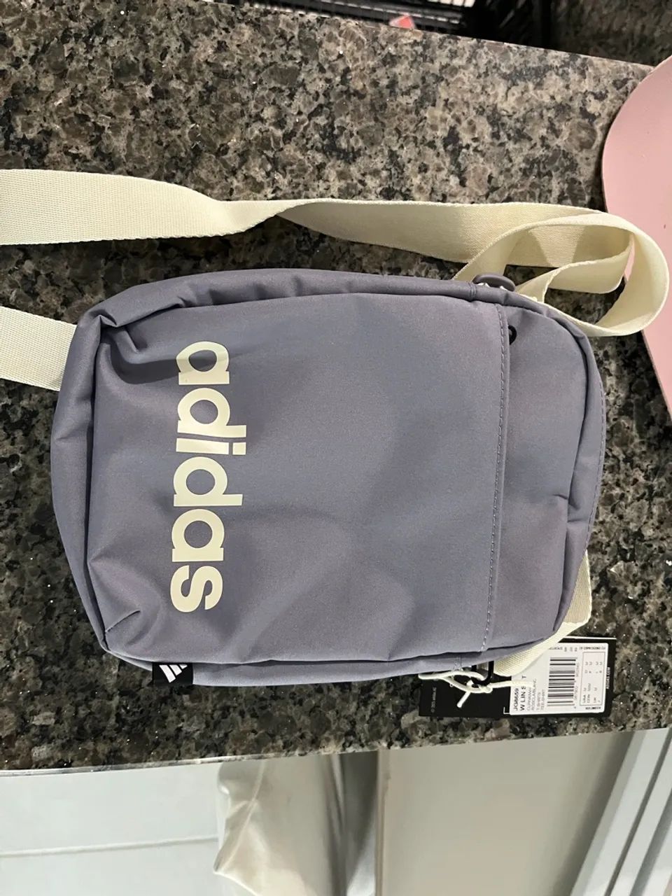 Bolsa adidas nova com etiqueta 