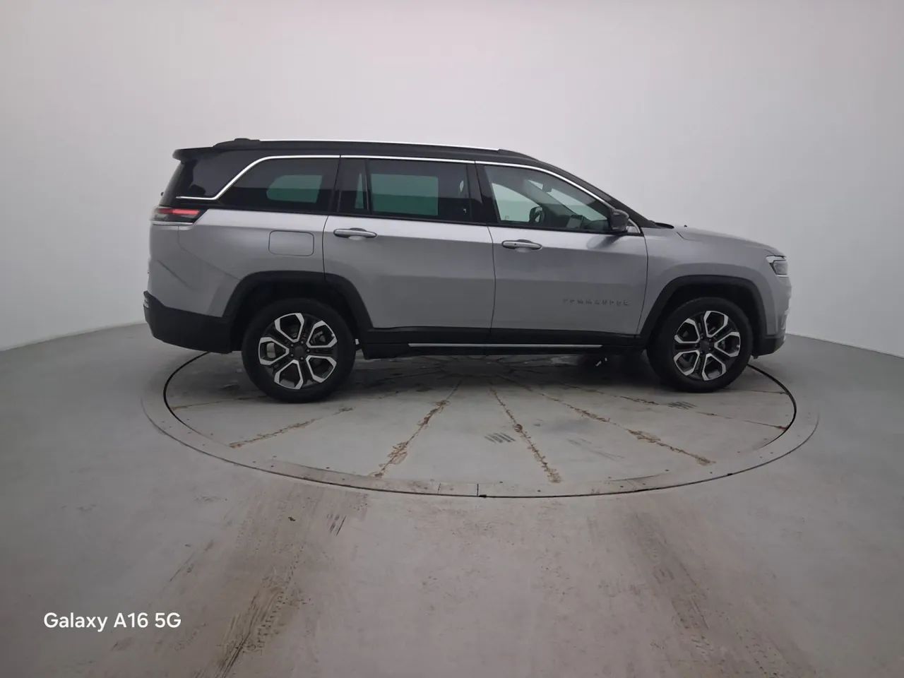 Jeep Commander Limited T270 1.3 TB Flex Aut., foto 6 de 18