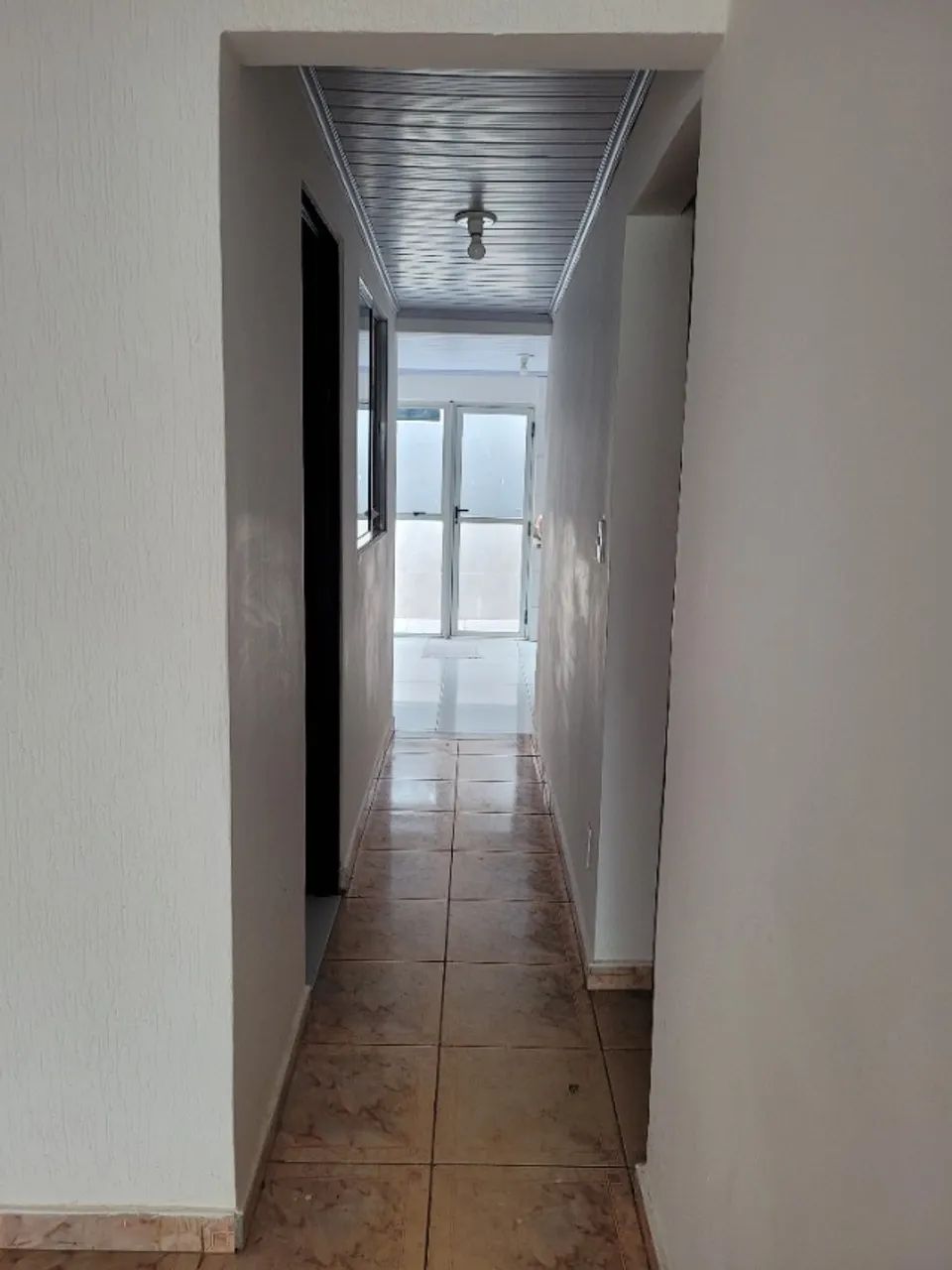 Vendo Excelente Casa reformada - direto com o proprietário - Foto 3