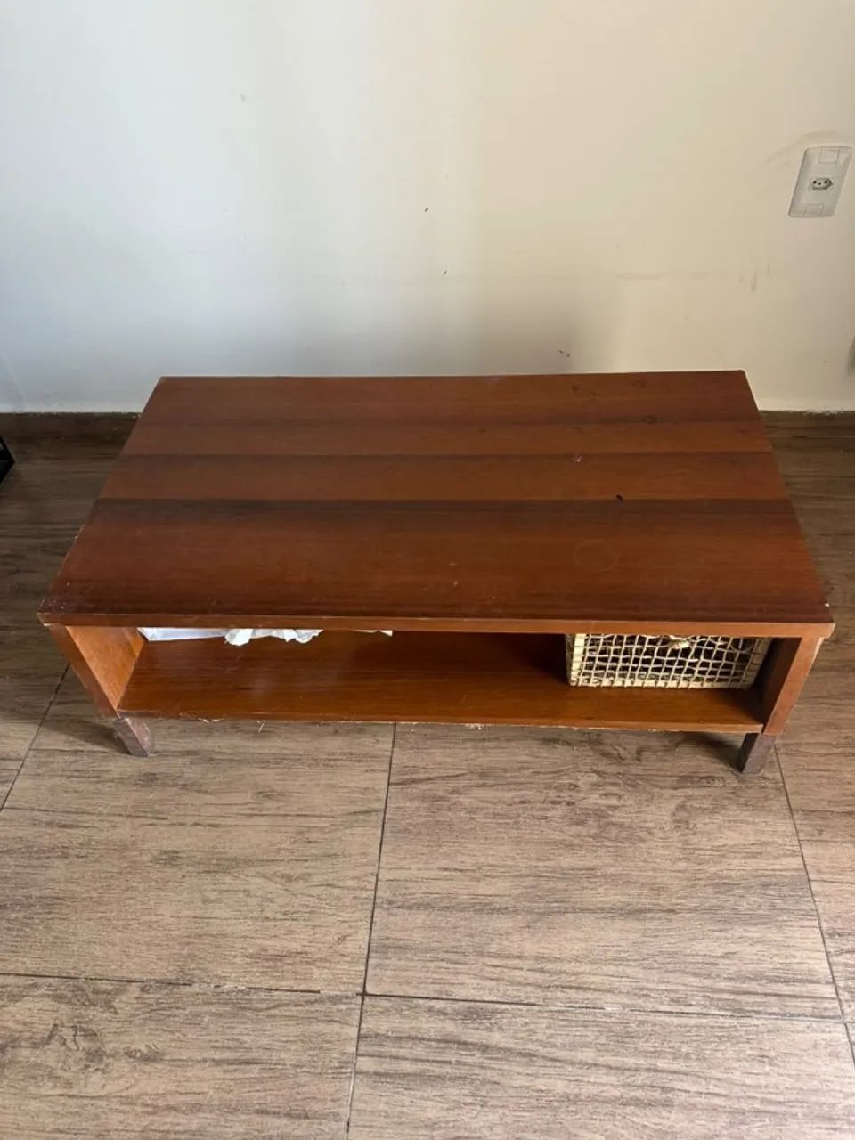 Mesa de Centro 1m x 0,55m x 0,37m Madeira e Pés de Metal - Foto 4