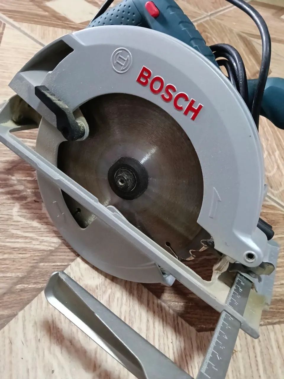 Serra circular Bosch 2000w - Foto 2