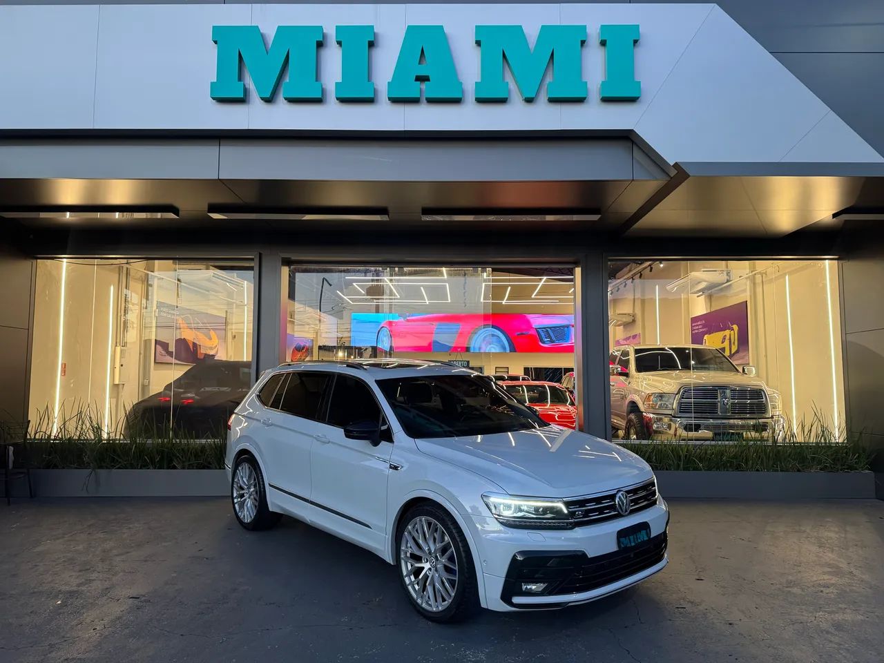 Volkswagen Tiguan Allspac R-line 350 TSI 2.0 4X4 2019