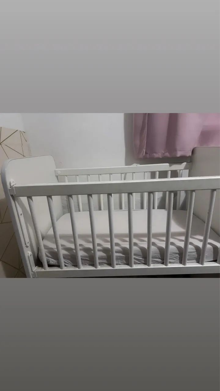 Mini berço com colchão e lençol 
