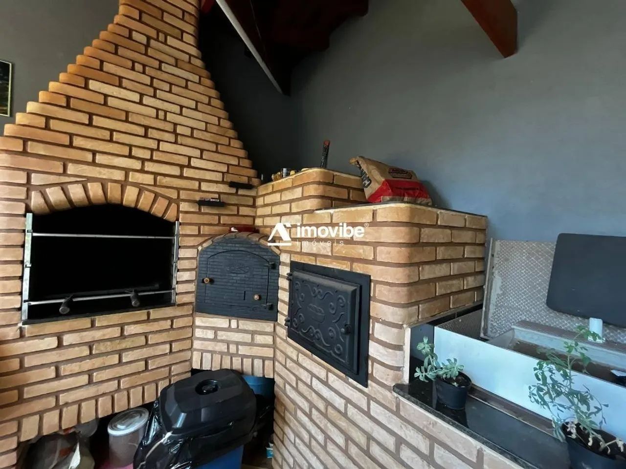 Casa à venda com 3 dormitórios e edícula com sobrado nos fundos  Bairro Queridinho em Sant - Foto 2