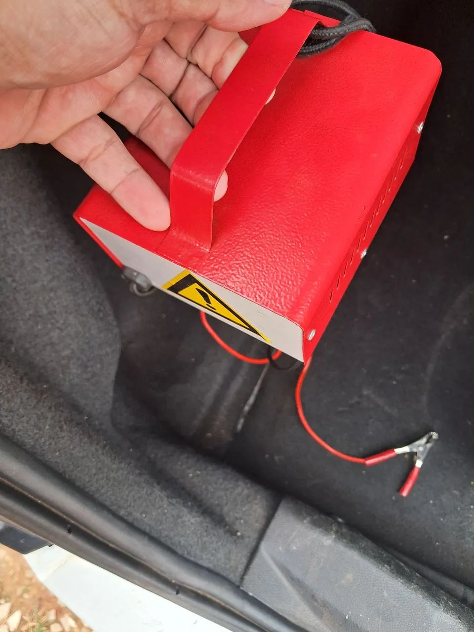 Carregador de bateria carro - Foto 2