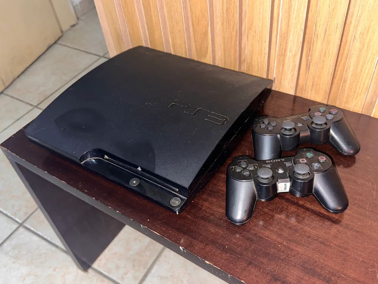 PS3 Desbloqueado + dois controles  - Foto 2
