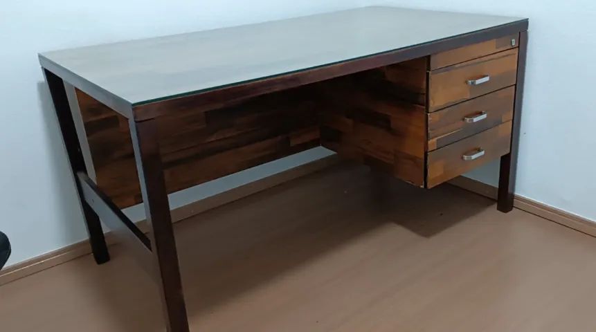 Escrivaninha Design Diplomata Anos 70 - Relíquia em Jacarandá (item de colecionador) - Foto 4