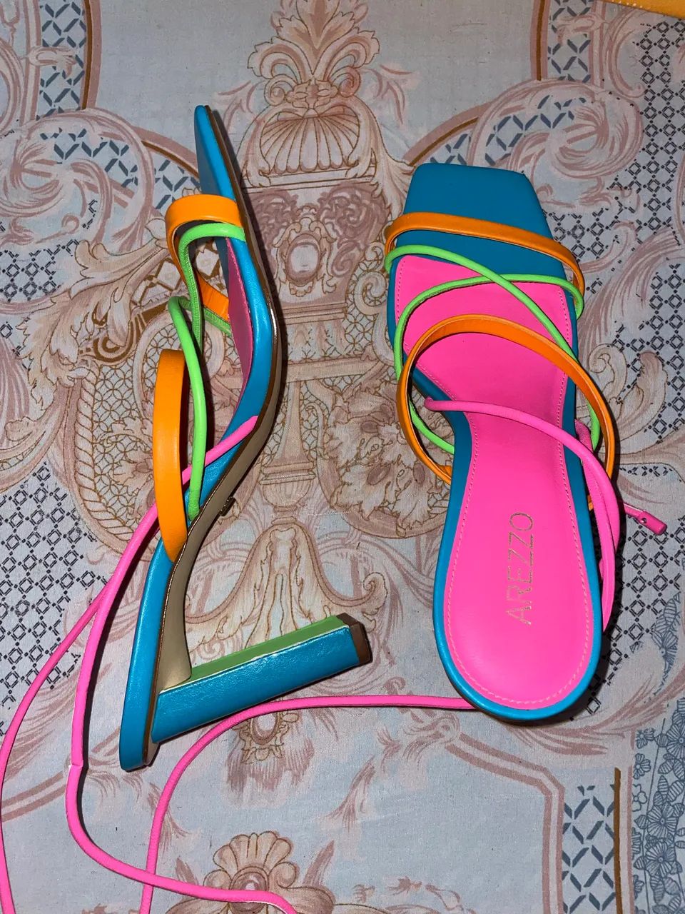 Sandália Arezzo Multicolorida ? Tamanho 38  - Foto 2