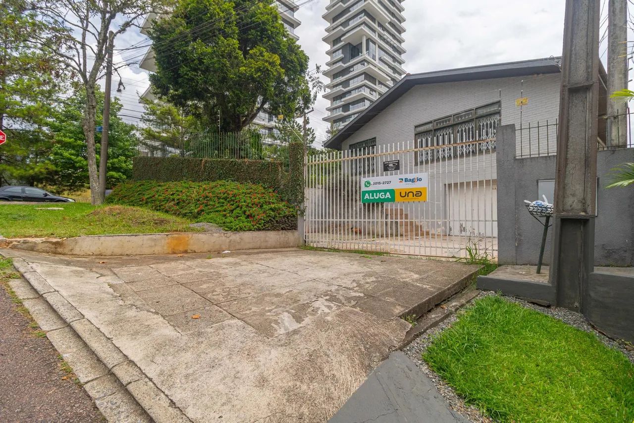 Casa Comercial no bairro Campina do Siqueira
