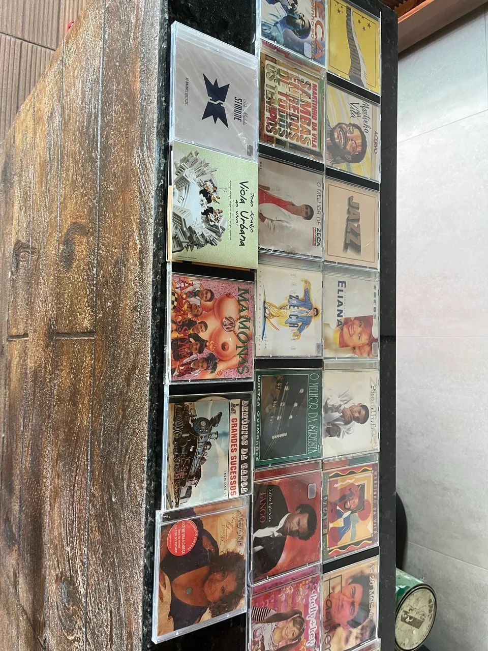 Discos, vinil, fitas e reprodutores de DVD - Foto 2