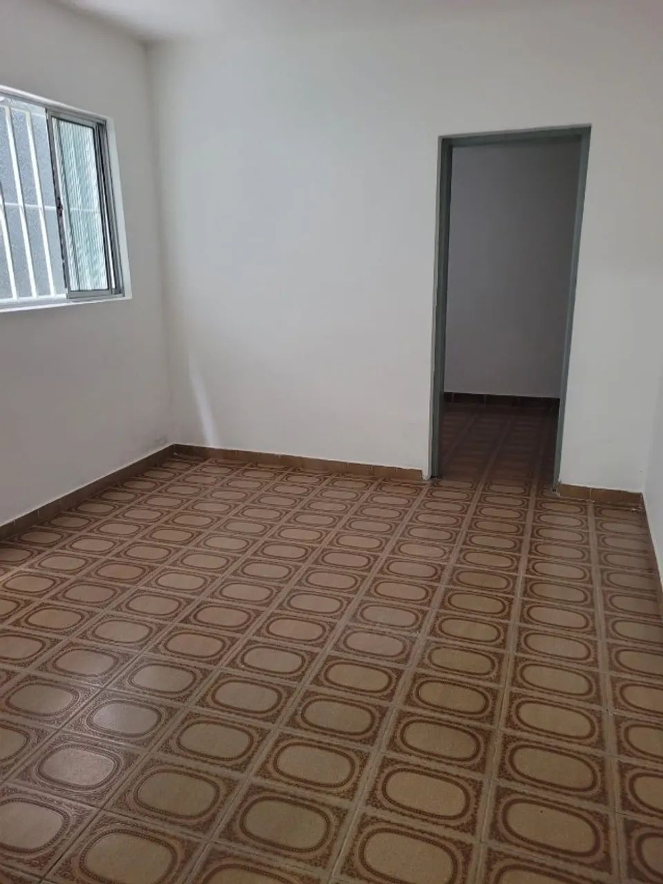 Aluga uma casa de 3 cômodos e banheiro  - Foto 2