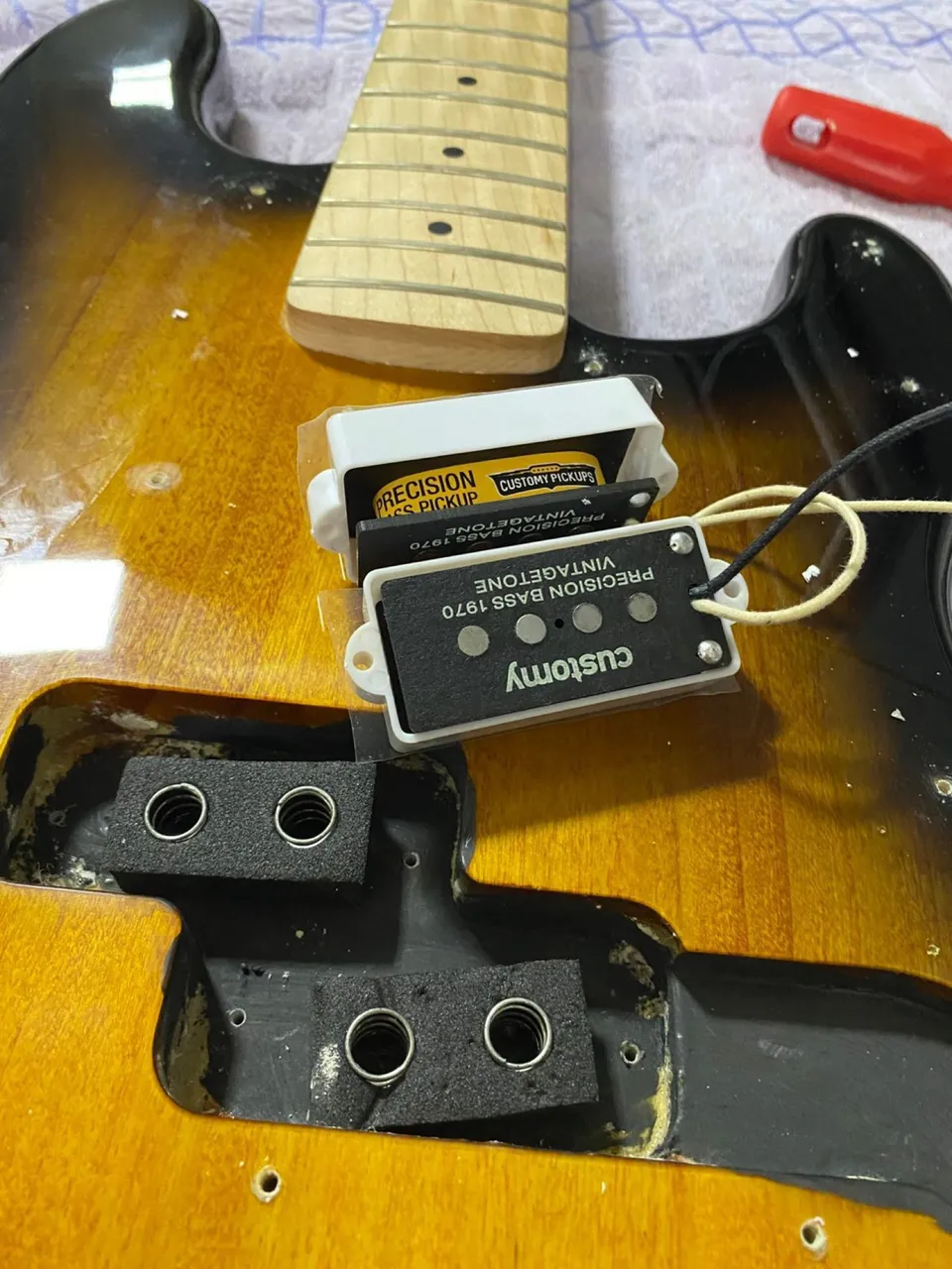 squier precision bass