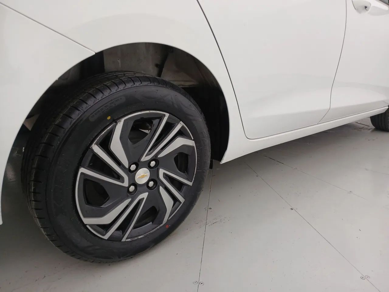 Chevrolet Onix Activ 1.4 8V Flex Aut. 4P, foto 14 de 18