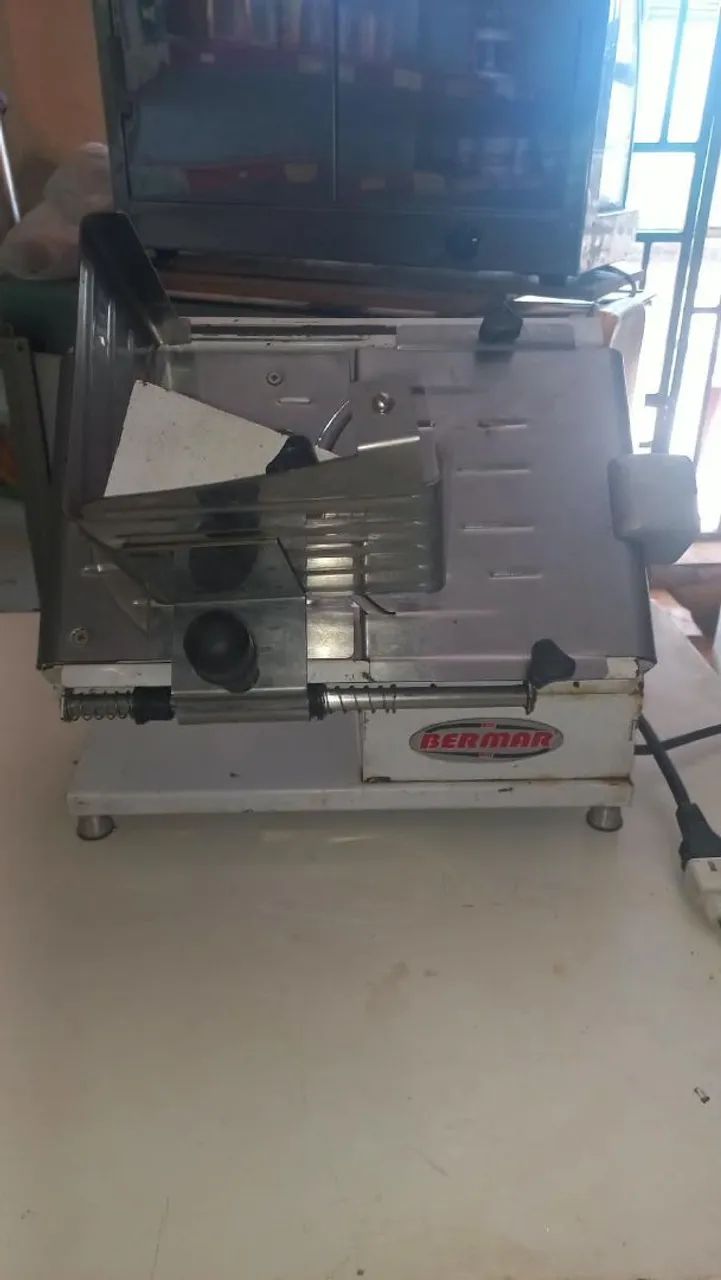 Vendo Fatiadora BERMAR.800 - Foto 2