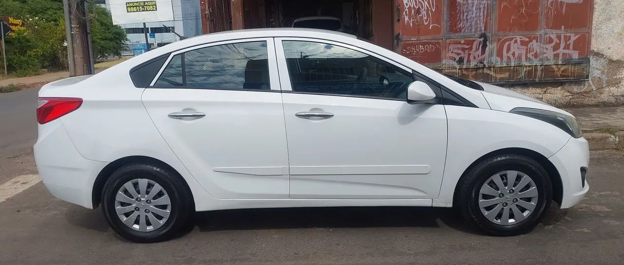 Hyundai Hb20S HB20S C.Plus/C.Style1.0 Flex 12V Mec. 4P 2015