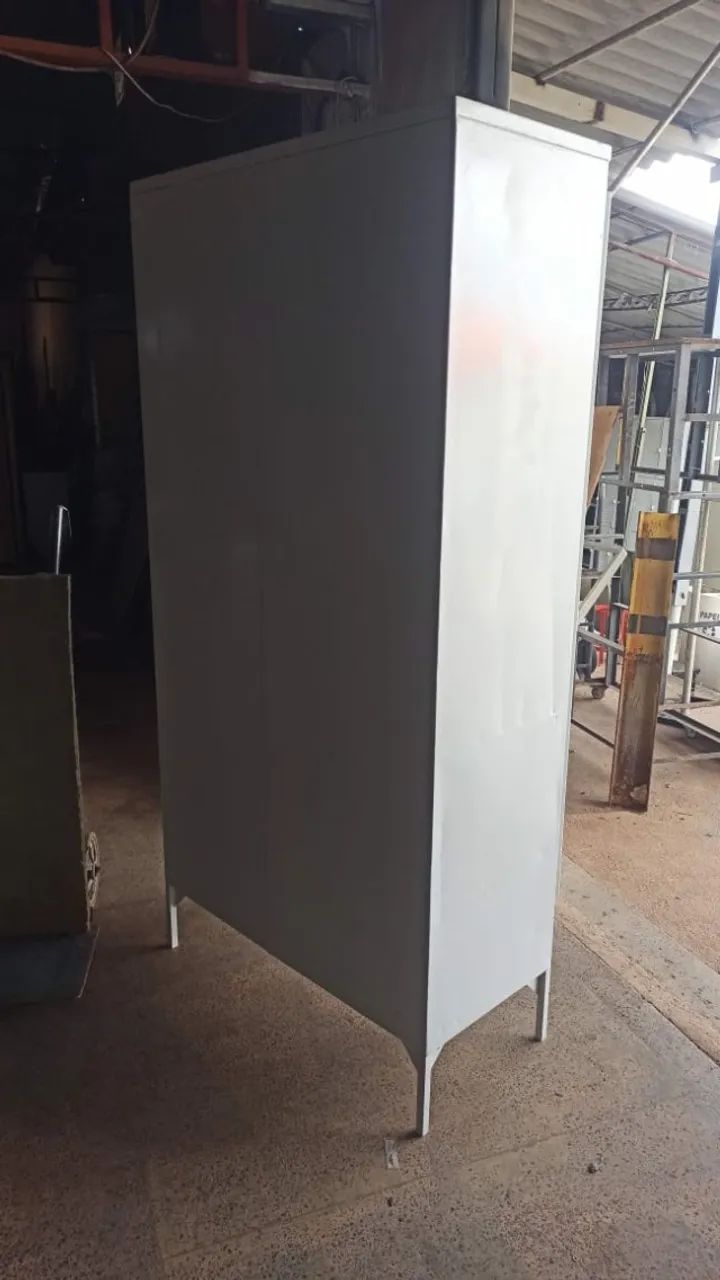 Armário de aço branco com 3 portas - Foto 2