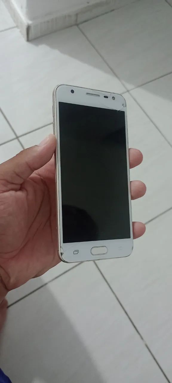 Celular j5 200,00  - Foto 4