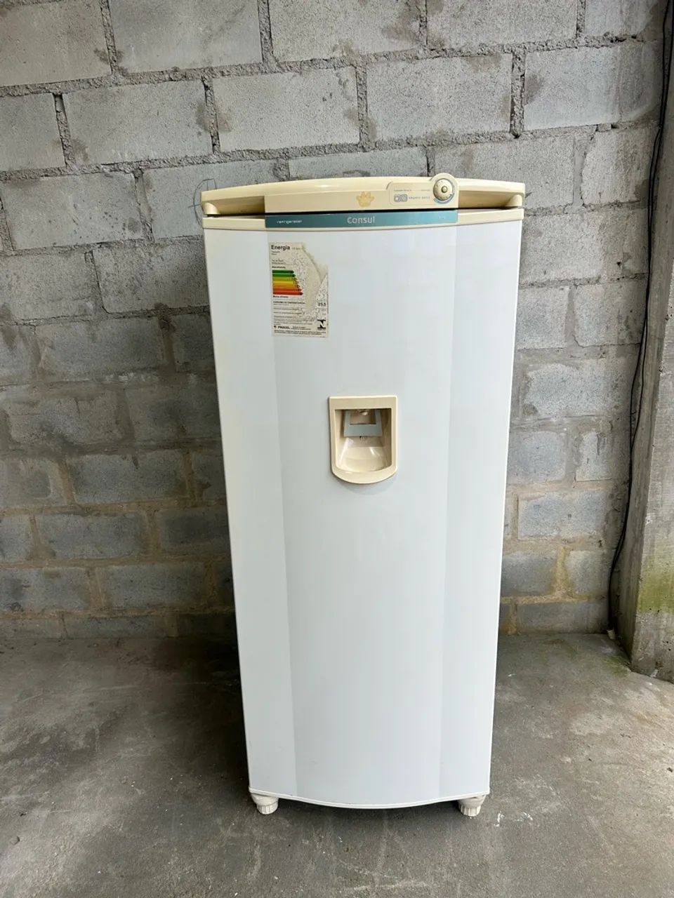 Geladeira Consul Degelo 319 litros 