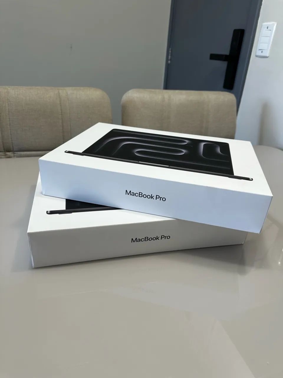 MacBook Pro M4 Pro 24/512Gb 14,2 polegadas - Prata (Lacrado) - Foto 2