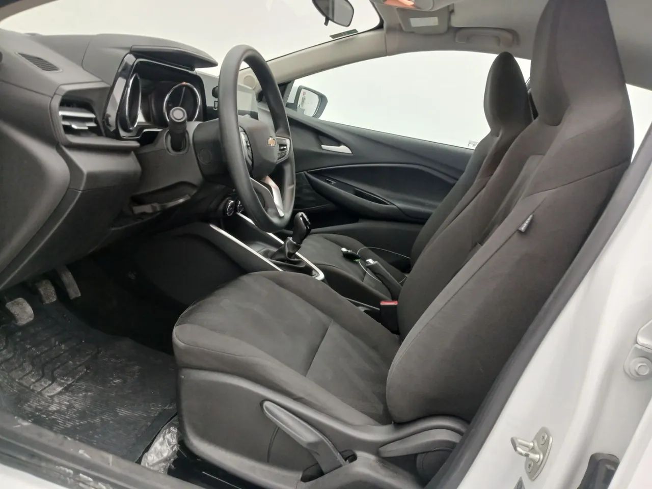 Chevrolet Onix Activ 1.4 8V Flex Aut. 4P, foto 16 de 18