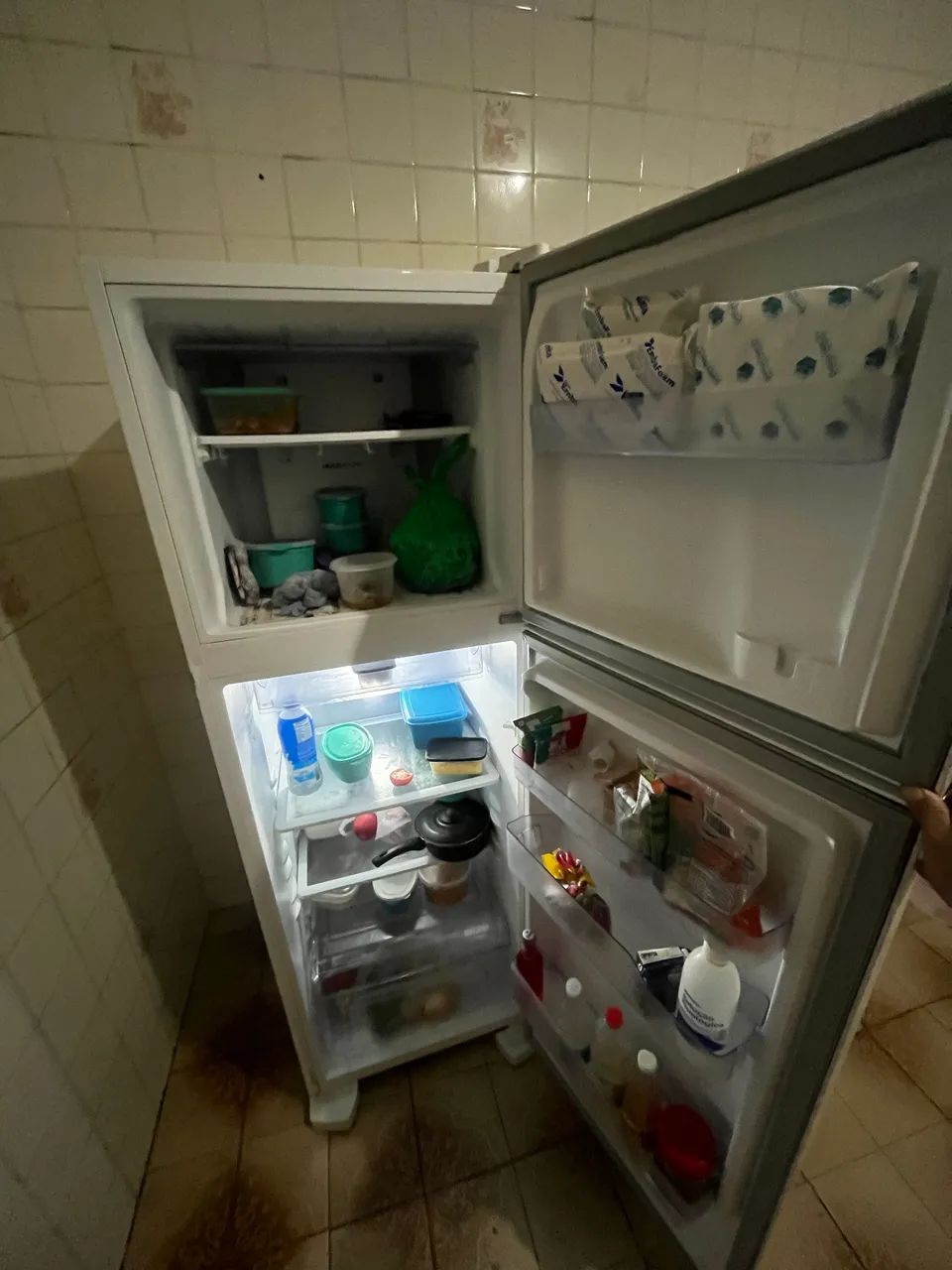 Vende-se geladeira eletrolux - Foto 2