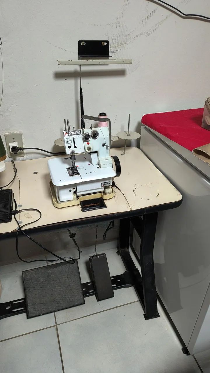 Vendo máquina Galoneira da marca phony semi industrial 2 agulhas,falar comigo caso queira - Foto 3