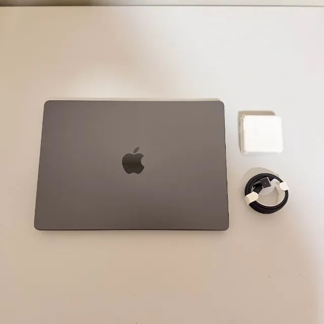 Macbook Pro M5 Com Chip Pro 24gb 2TB SSD 14" - Com 15 Núcleos CPU E 16 Núcleos GPU - Foto 3