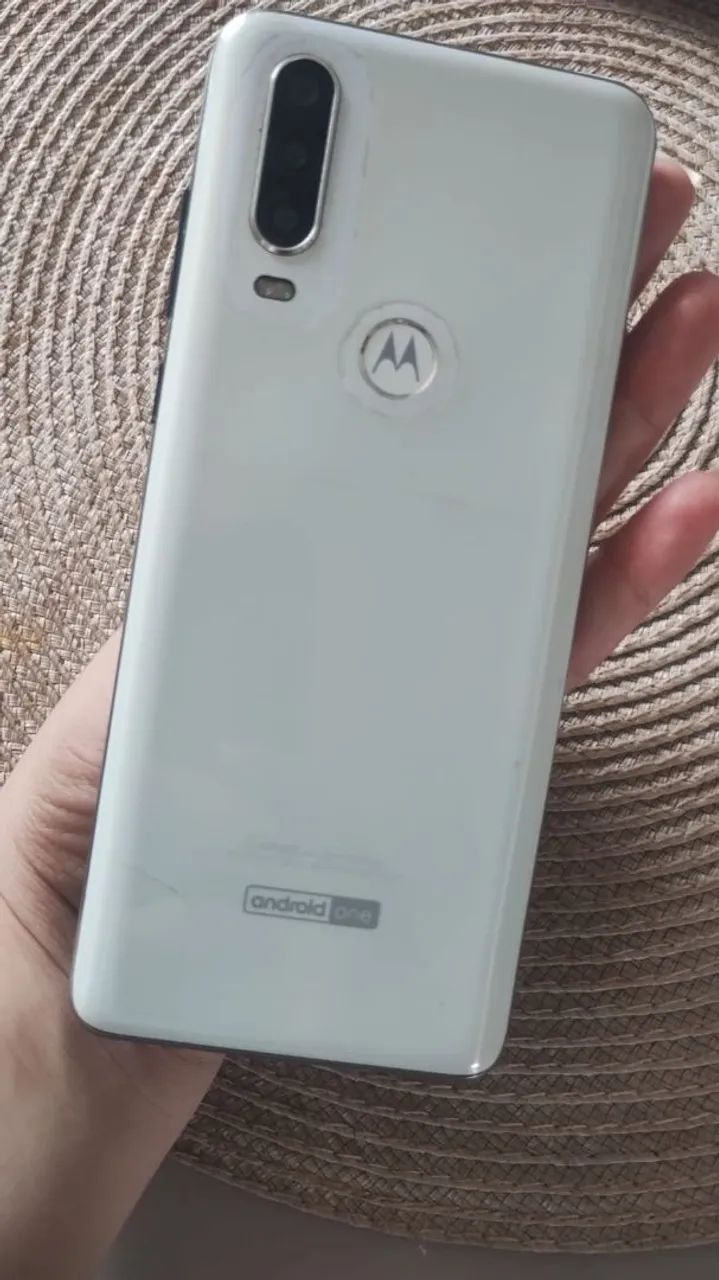 Celular Motorola one action  - Foto 2
