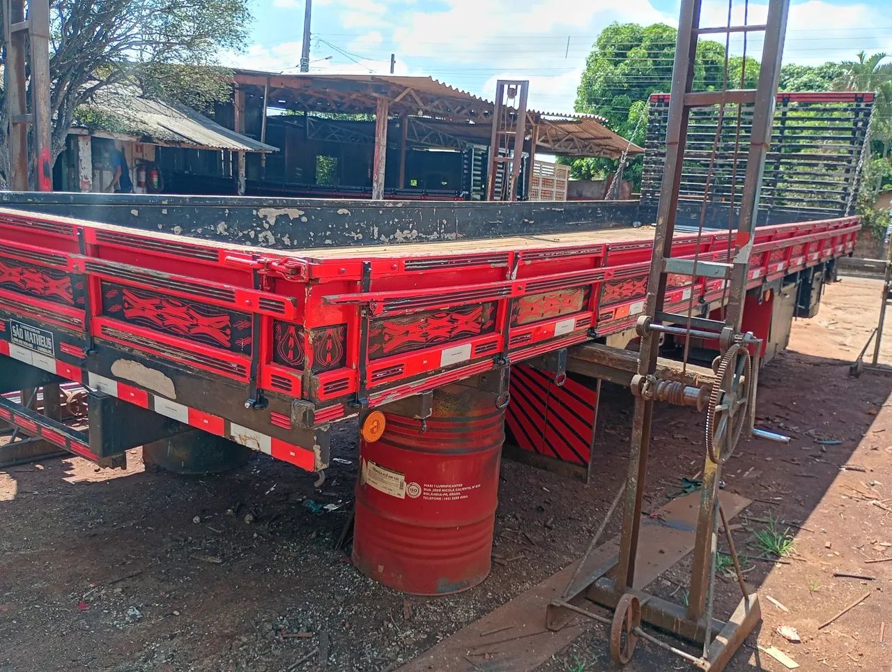 Carroceria de madeira pra Ford cargo. Iveco. Voks medida 8.50mts - Foto 6