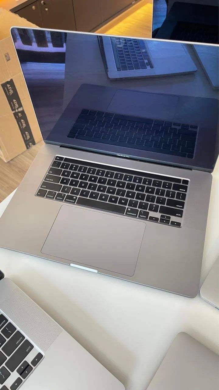 MACBOOK PRO 16 2019 INTEL I9 32GB RAM 2TB SSD TOUCH BAR TOUCH ID