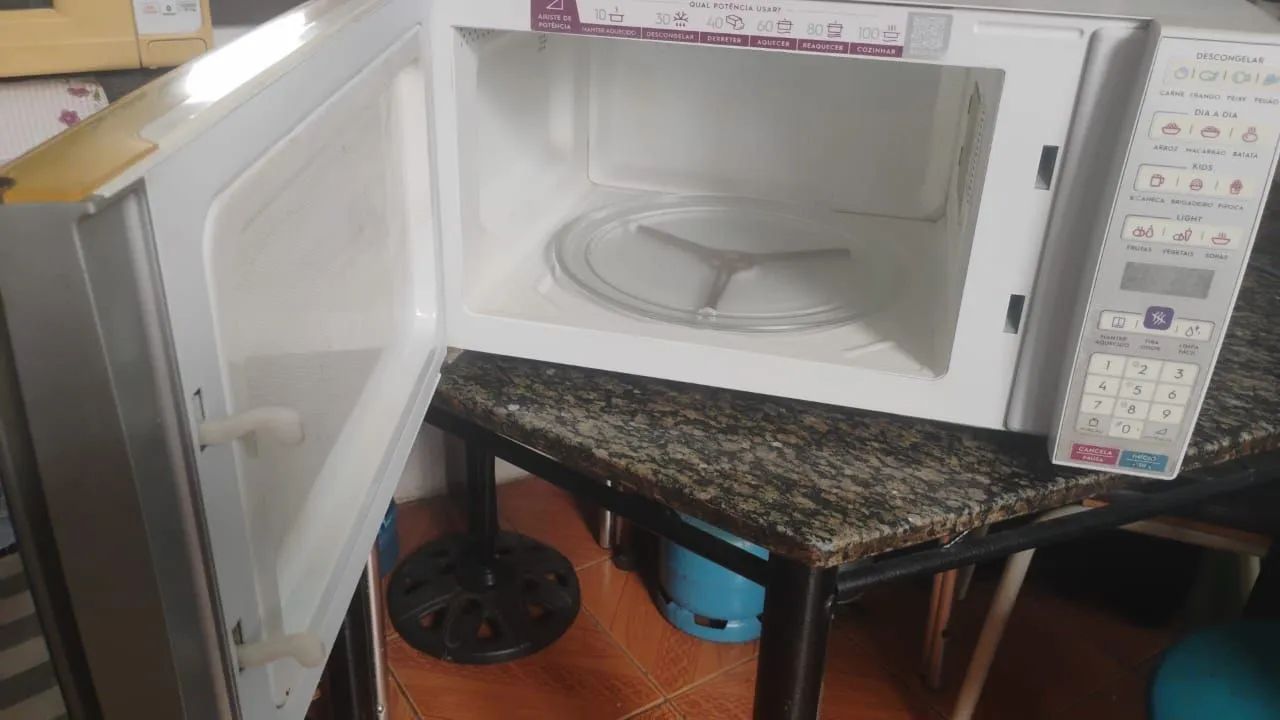 Microondas Eletrolux 34 litros  - Foto 4