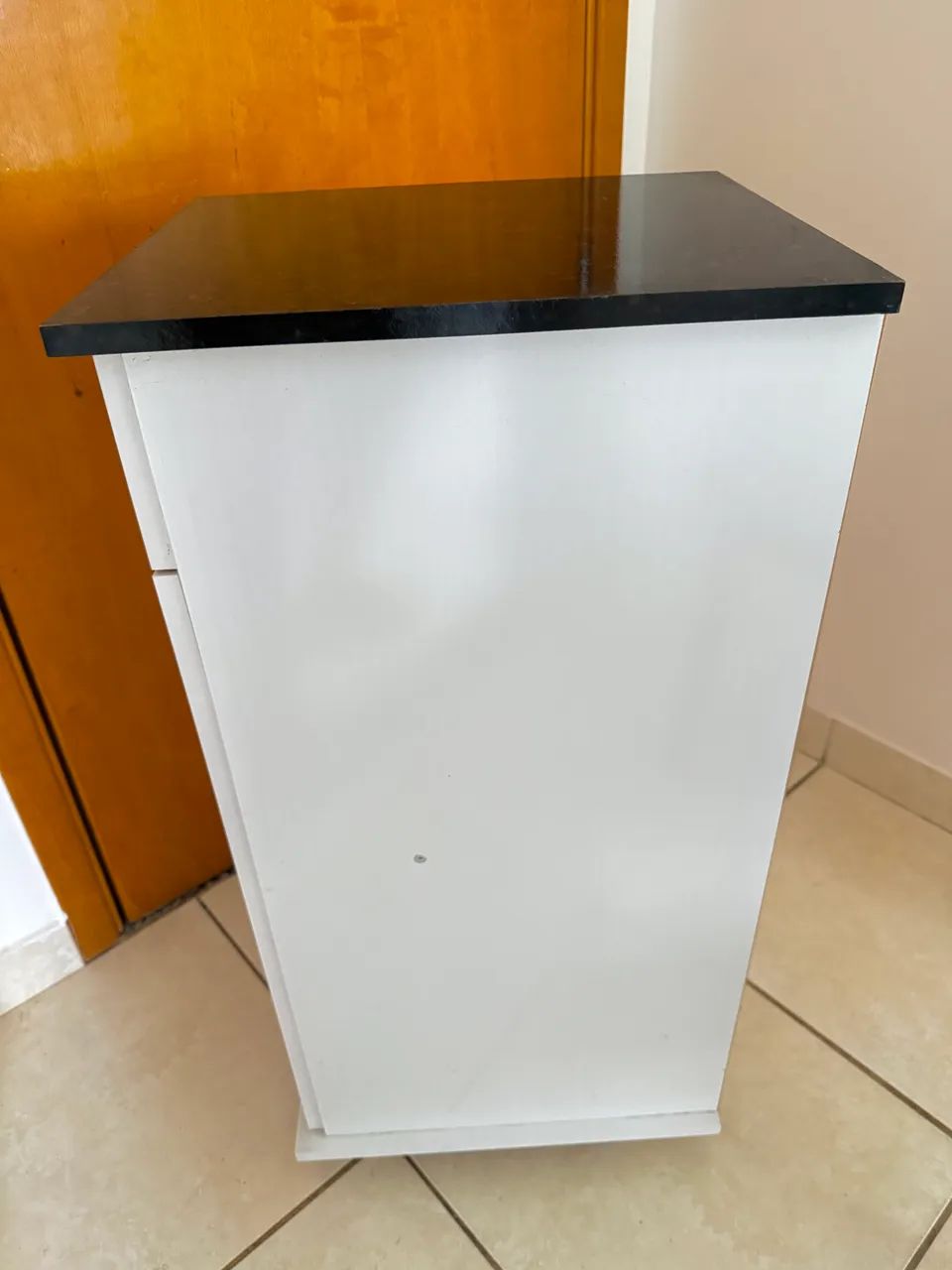 Balcão ISIS Simples Branco - 1 Porta e 1 Gaveta 