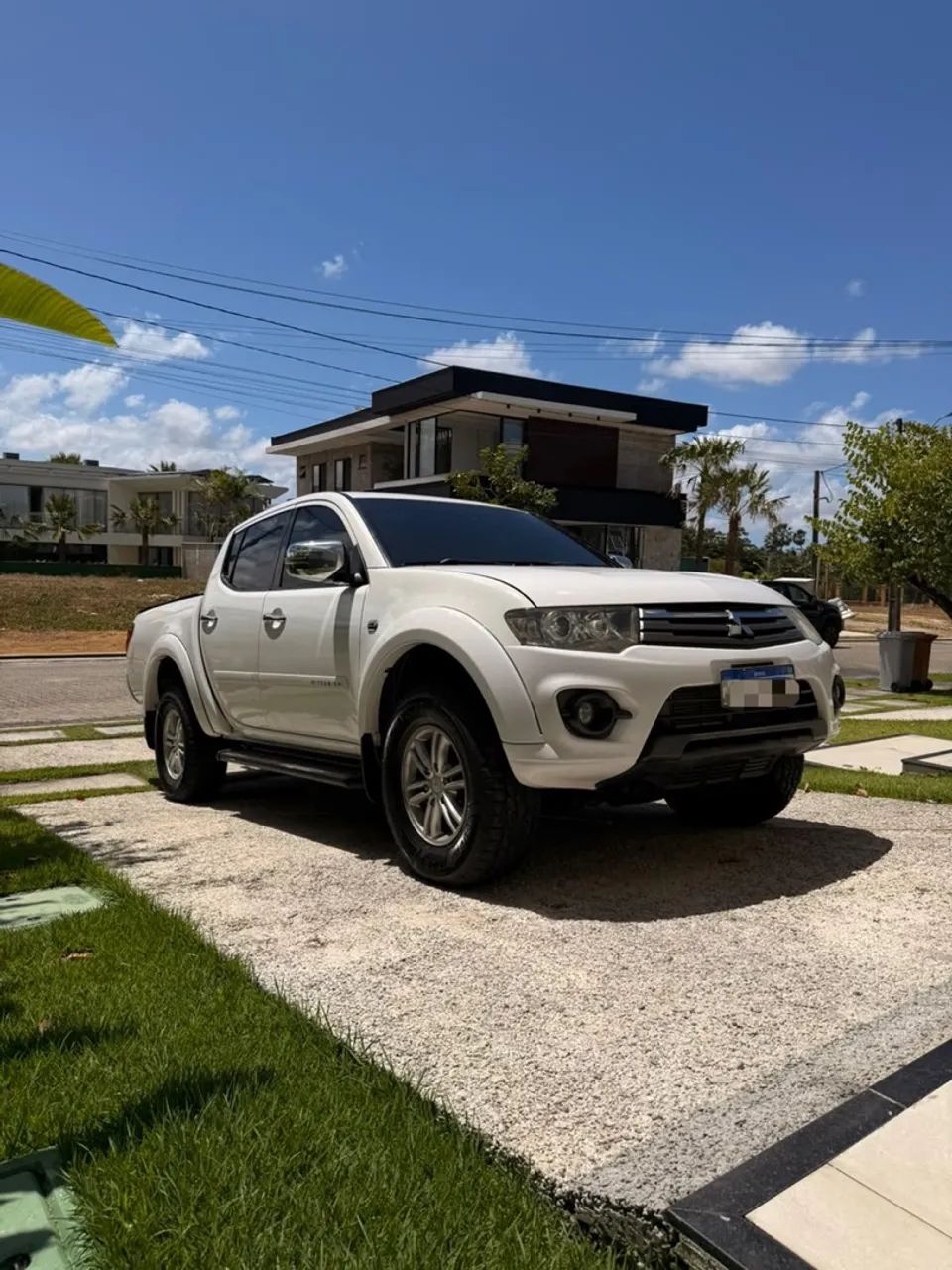 Mitsubishi L200 L200 Triton HPE 3.2 CD TB Int.Diesel Aut 2015