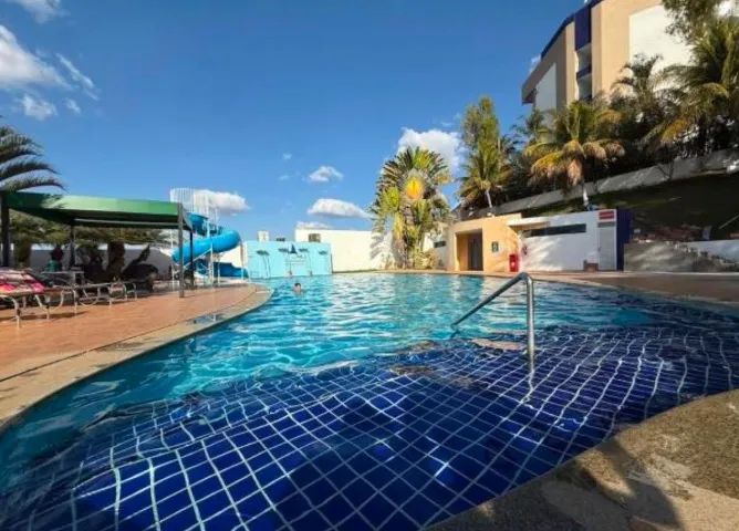 Apartamento em Caldas Novas com área de lazer com piscina?