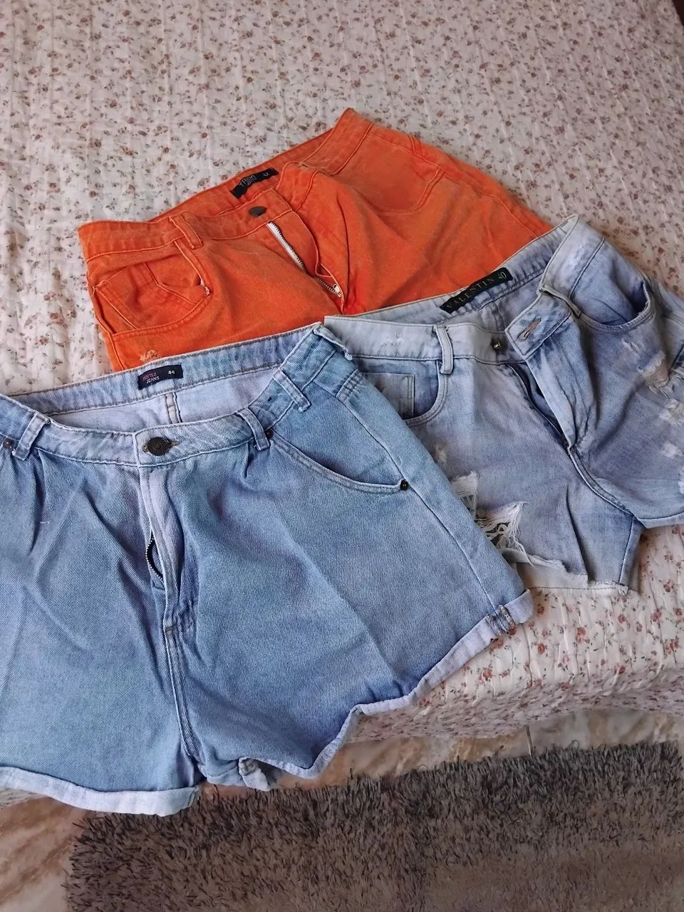 Roupas seminovas - Foto 4