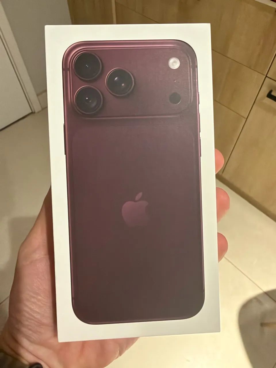 iPhone 18 Pro Max 1TB Novo!!