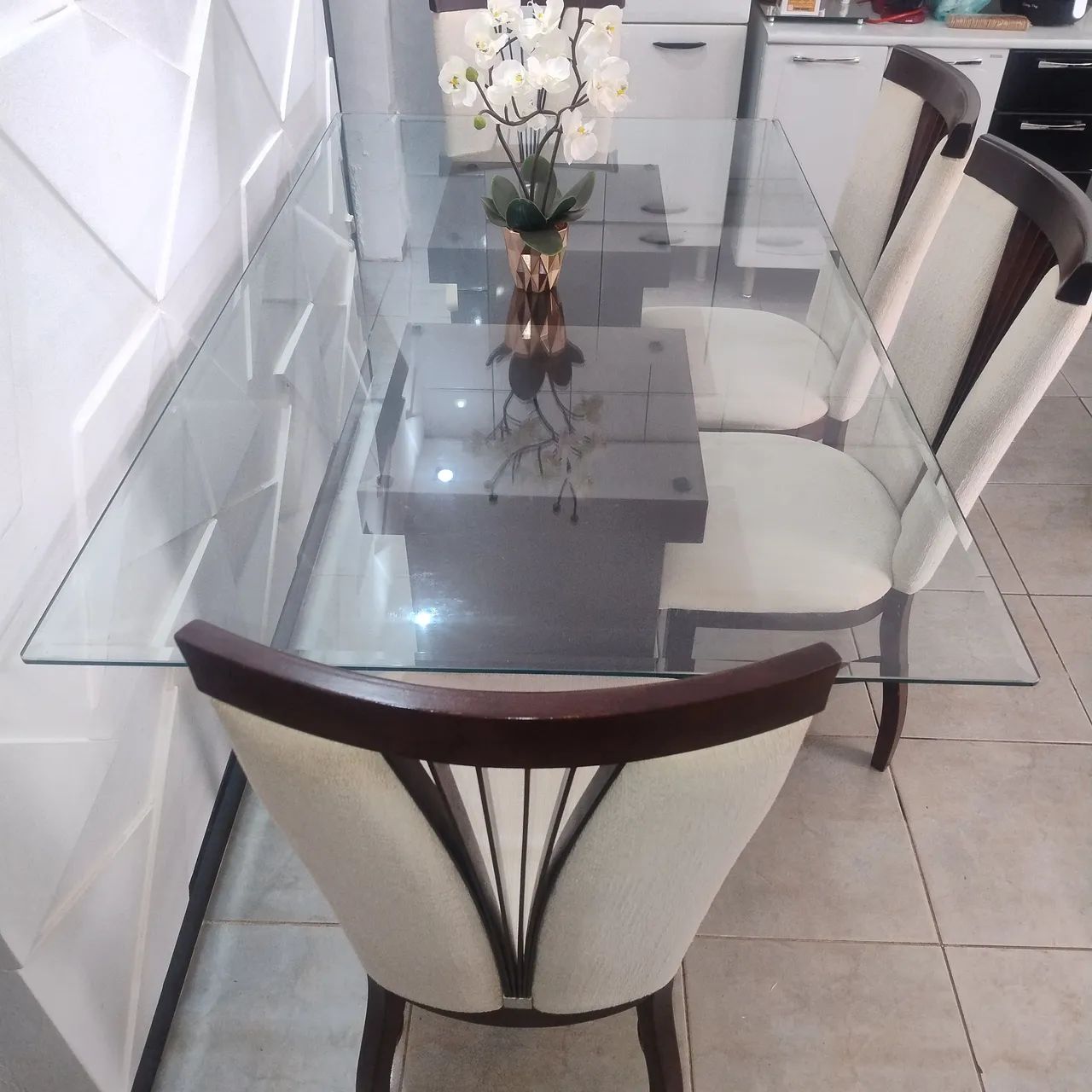 Vendo mesa de jantar com 08 cadeiras  - Foto 2
